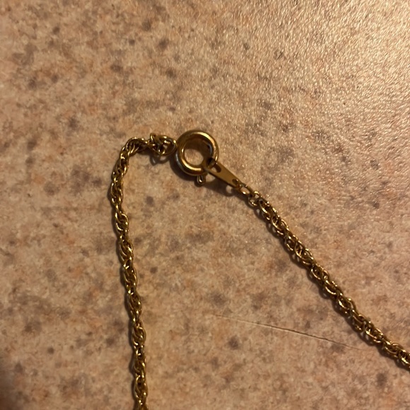 Vintage floral pendant necklace - Picture 3 of 5